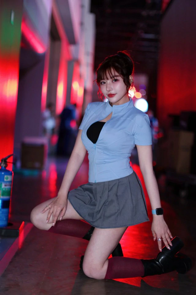 ออมสิน ธันย์นิดา AomHaYo