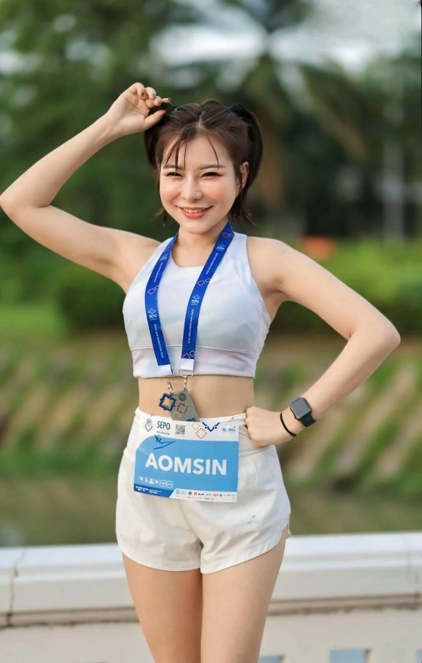 ออมสิน ธันย์นิดา AomHaYo