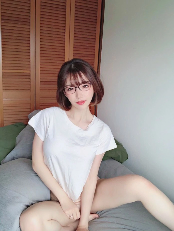 Eimi Fukada 18+